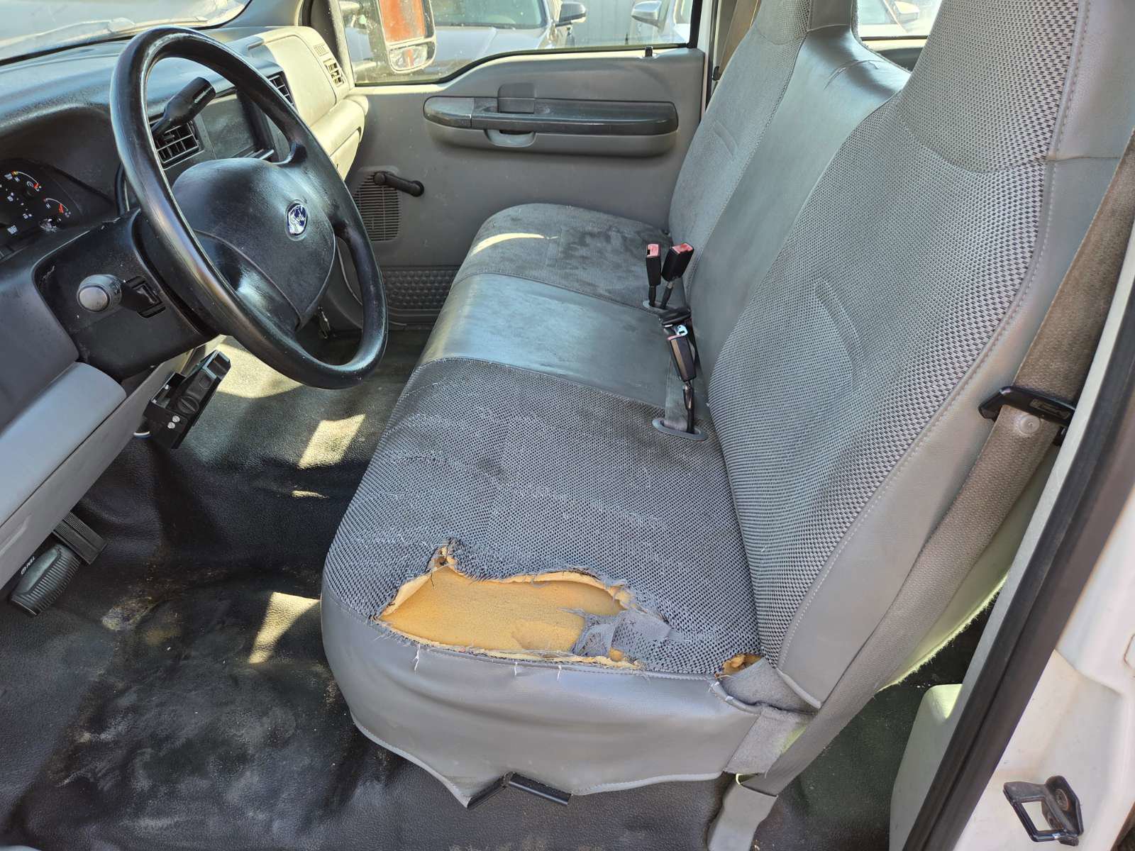 Used 2003 Ford F250 XL image 8