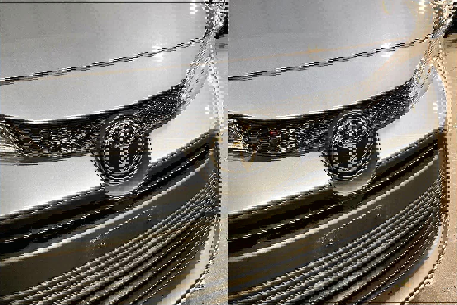 Used 2024 Toyota Corolla LE image 29