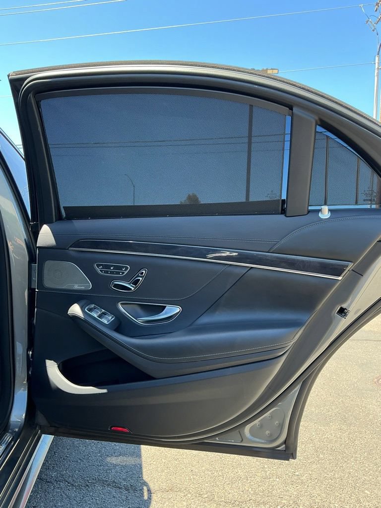 Used 2019 Mercedes-Benz S 560 Sedan image 27