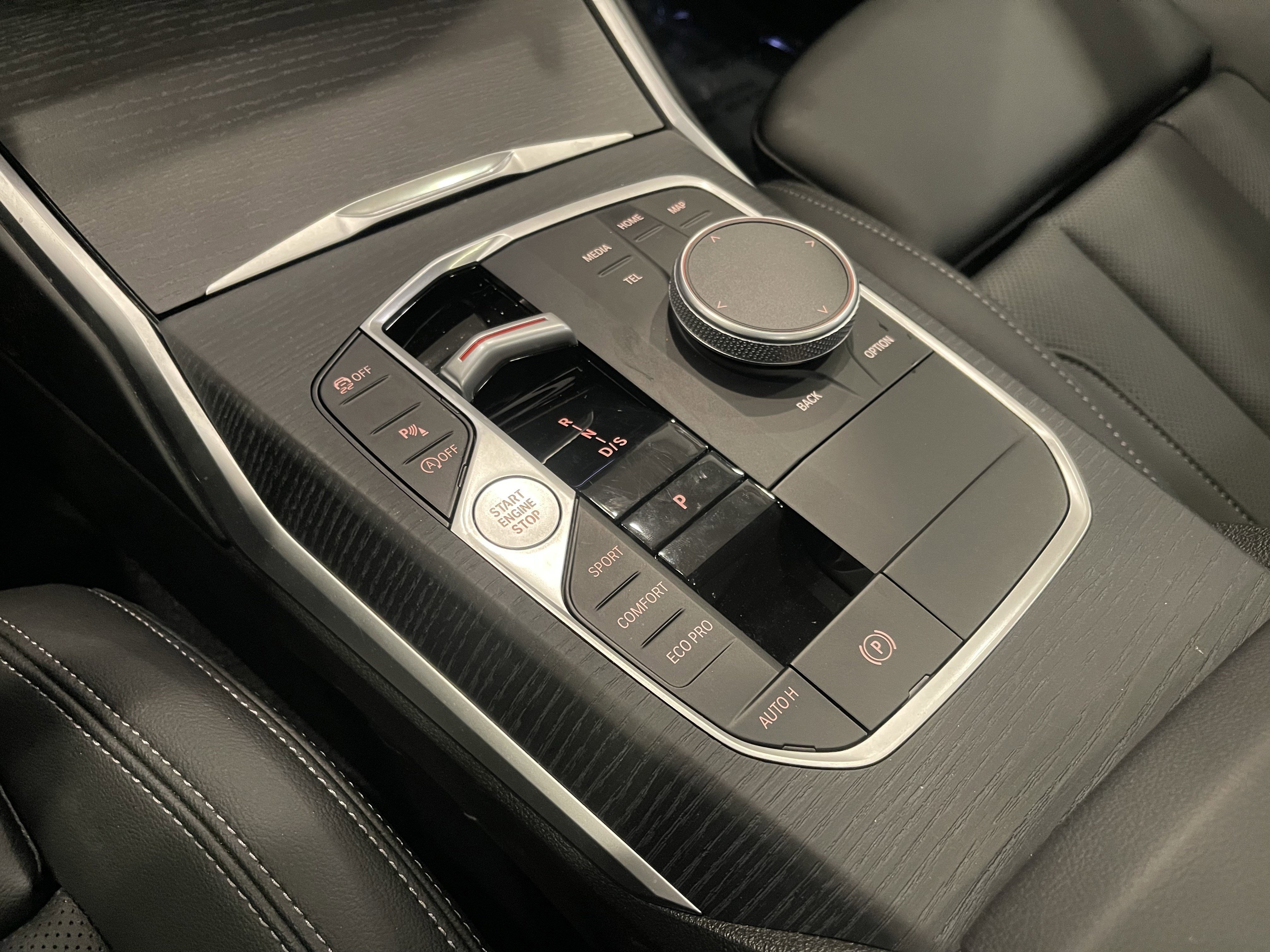 Used 2025 BMW 330i xDrive Sedan w/ M Sport Package image 18