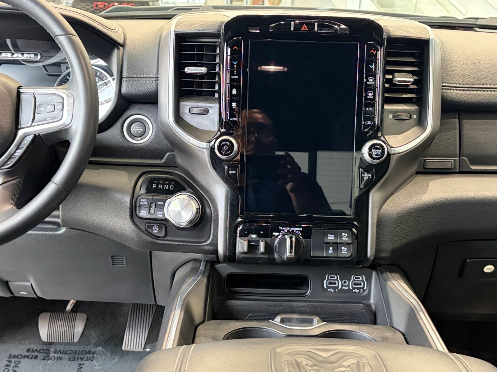 Used 2023 RAM 1500 Laramie AWD/4WD image 17