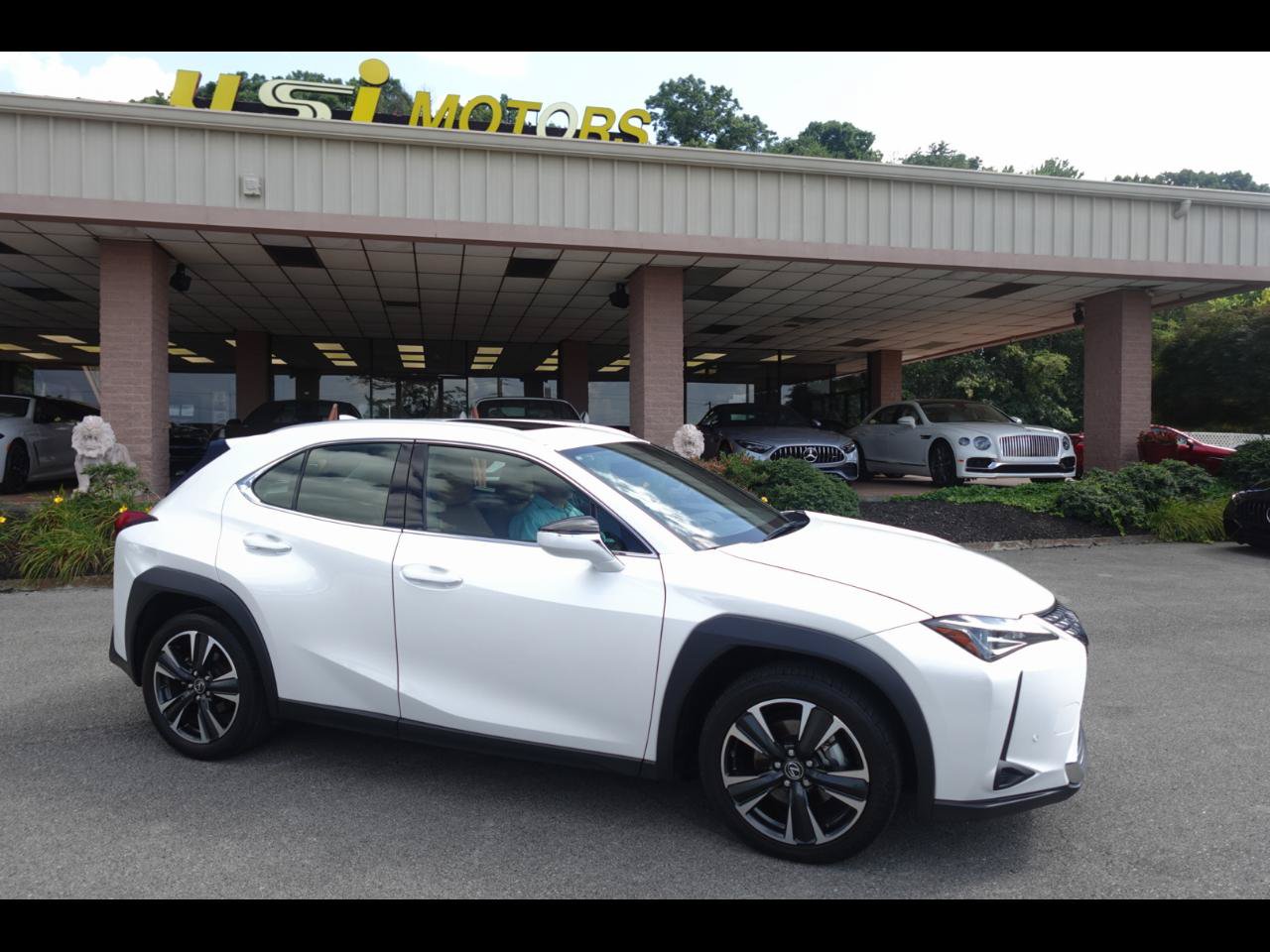 Used 2020 Lexus UX 200 w/ Premium Package FWD image 1