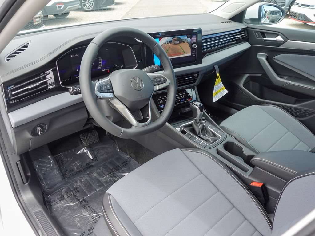 New 2026 Volkswagen Jetta SE FWD image 11