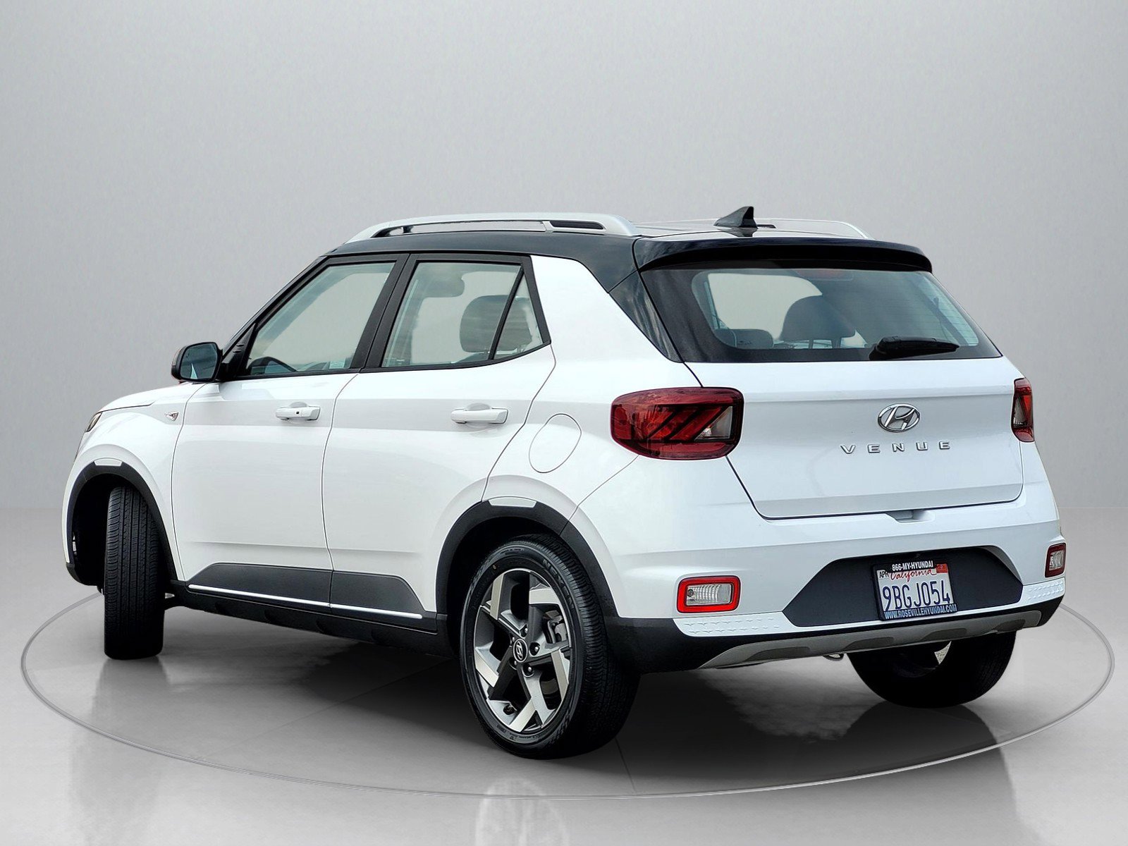 Certified 2022 Hyundai Venue Limited image 5