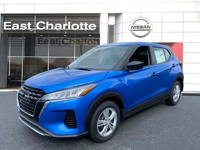 New 2025 Nissan Kicks Play S