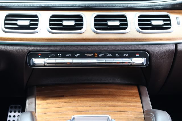 Used 2022 Mercedes-Benz GLS 450 4MATIC image 21