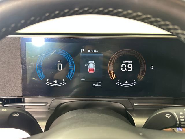 Used 2024 Hyundai Kona SEL image 17