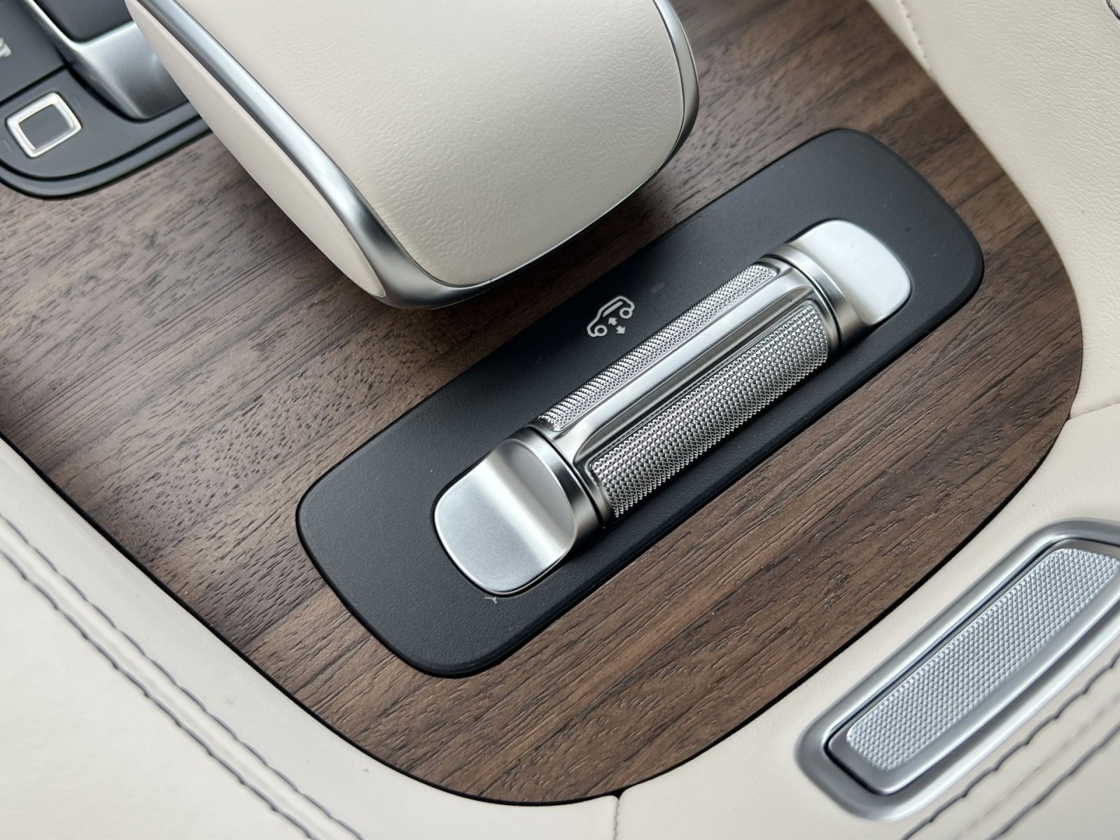 New 2026 Mercedes-Benz GLE 53 AMG 4MATIC Coupe image 35