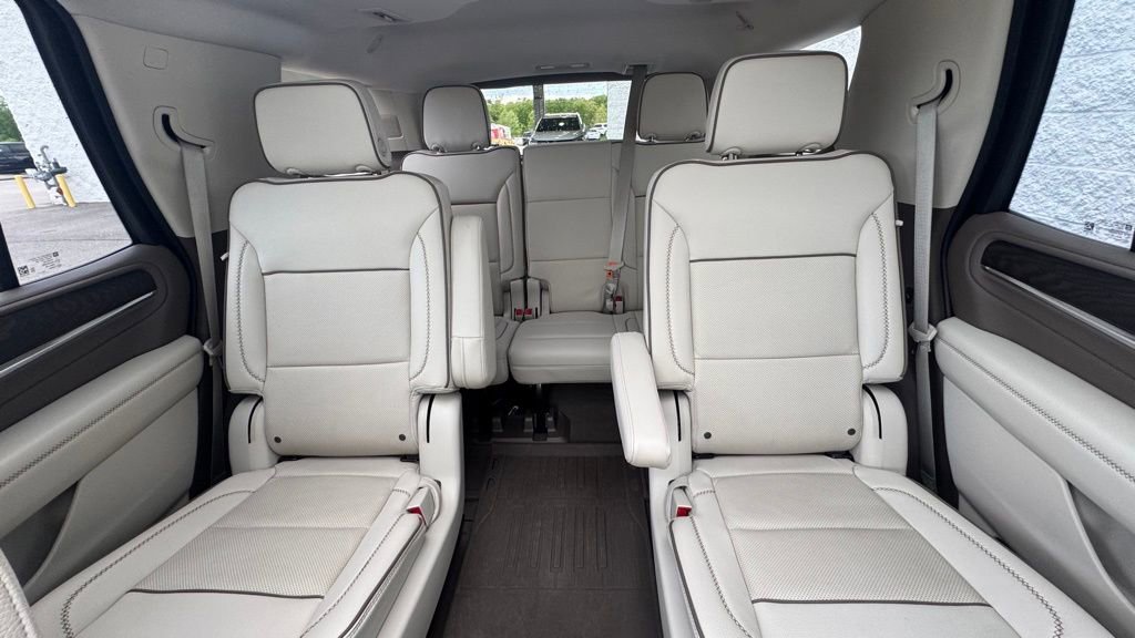 Used 2023 GMC Yukon Denali AWD/4WD image 27