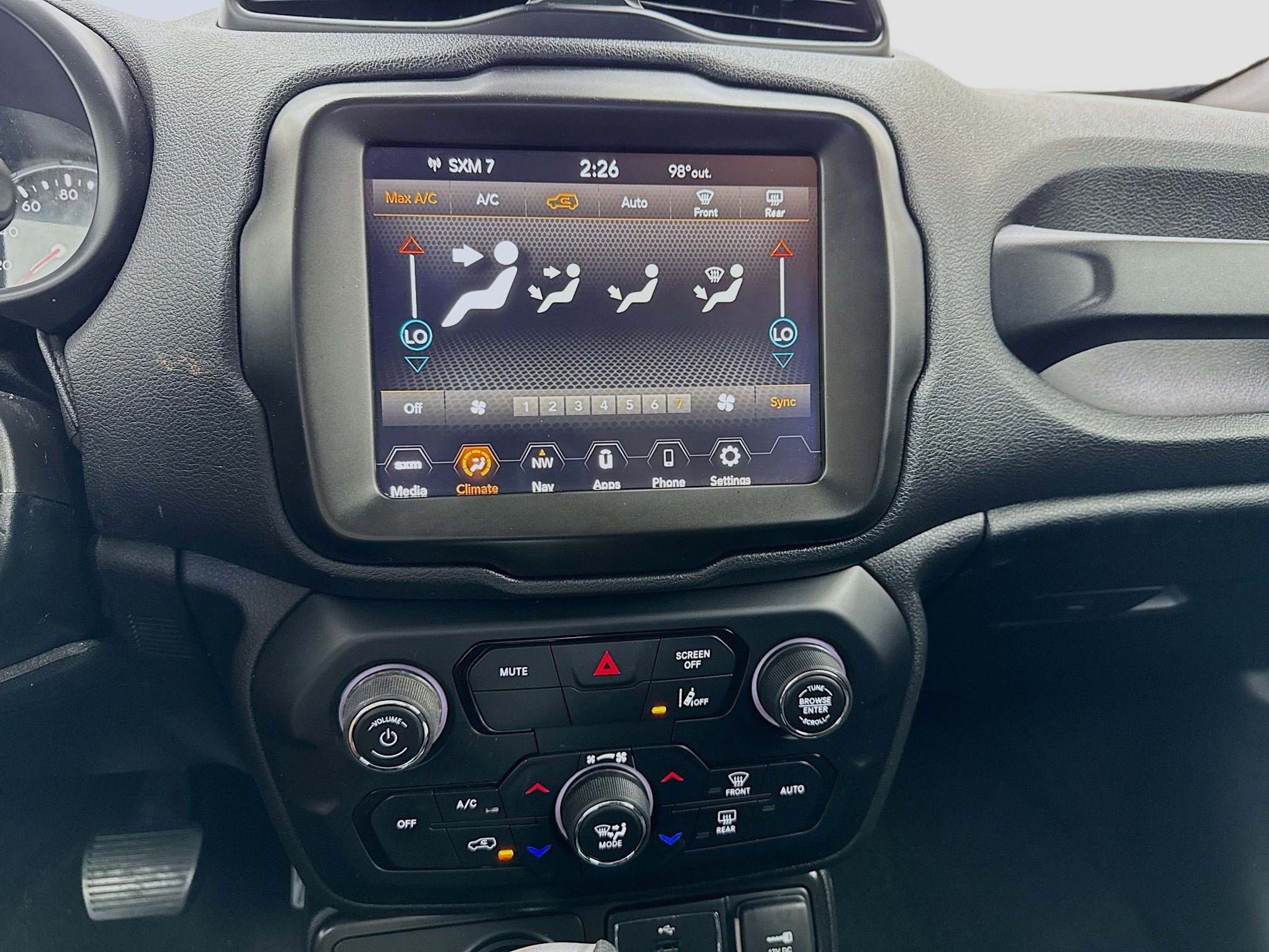 Used 2023 Jeep Renegade Altitude image 12