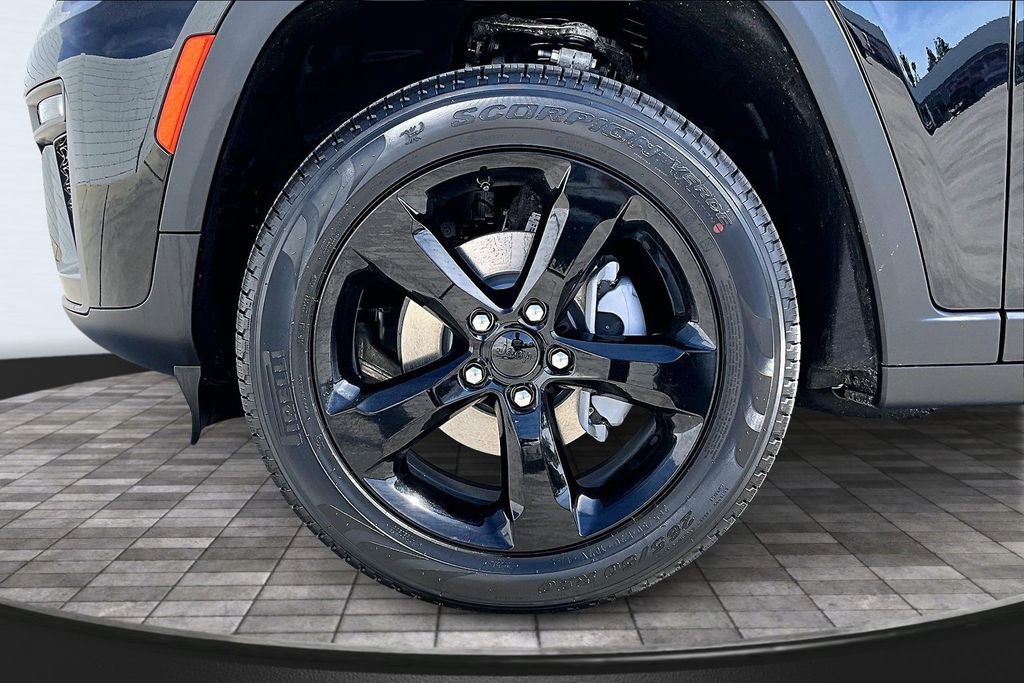 New 2026 Jeep Grand Cherokee Limited image 32