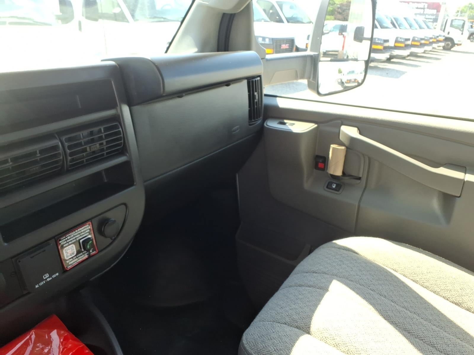 New 2026 Chevrolet Express 4500 w/ Power Convenience Package RWD image 10