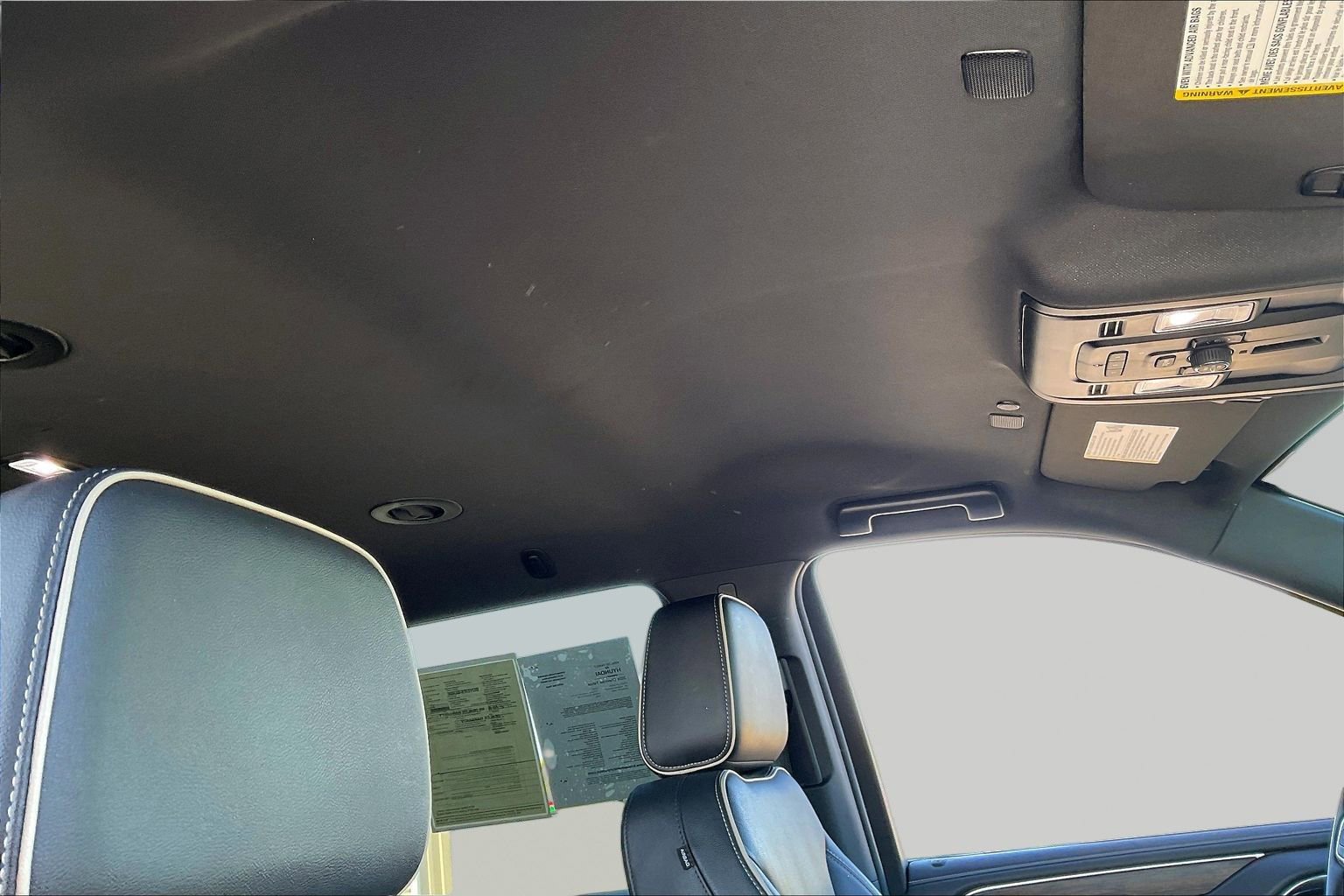 Used 2024 Chevrolet Tahoe Premier AWD/4WD image 28