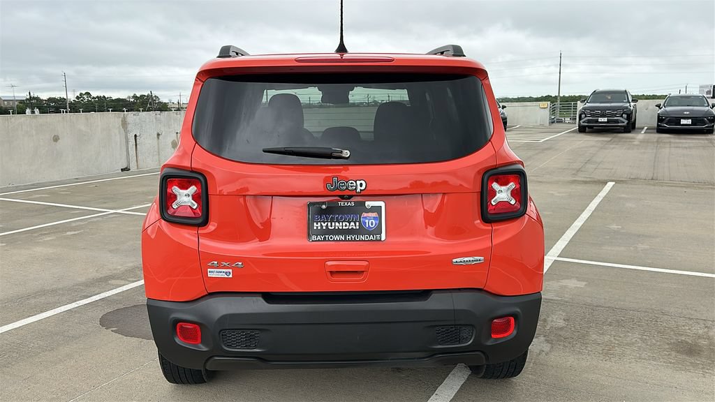 Used 2021 Jeep Renegade Latitude w/ Convenience Group AWD/4WD image 12