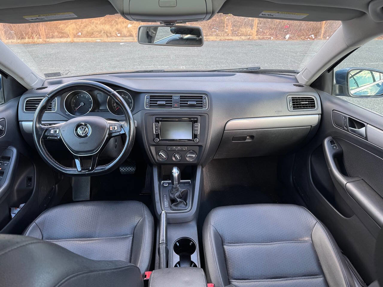 Used 2015 Volkswagen Jetta SE FWD image 16