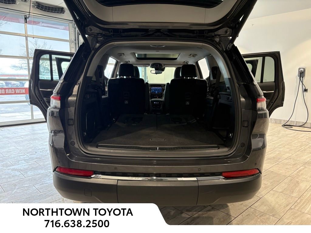 Used 2021 Jeep Grand Cherokee L Limited AWD/4WD image 33