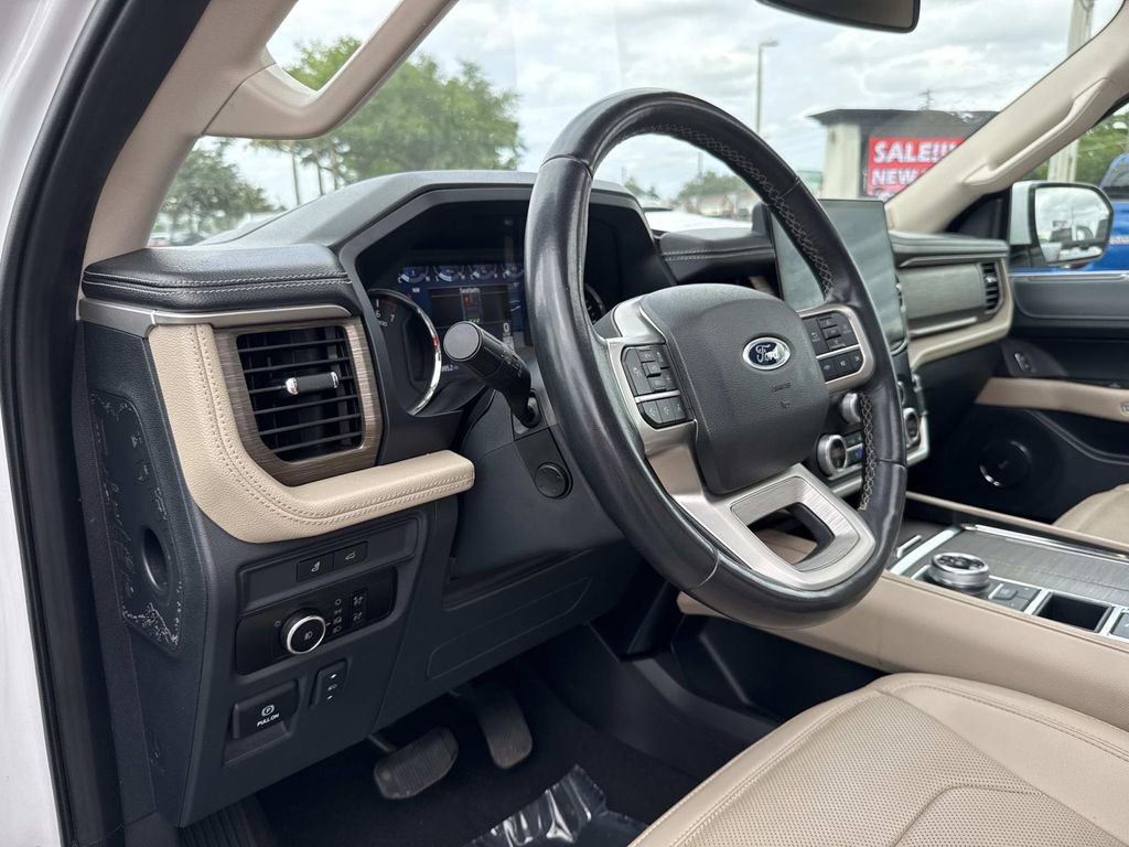 Used 2024 Ford Expedition Limited image 28
