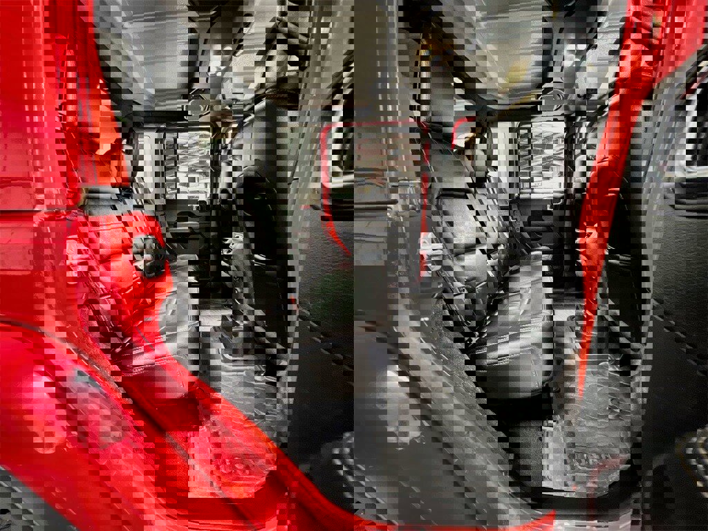 Used 2020 Jeep Wrangler Unlimited Sahara image 23