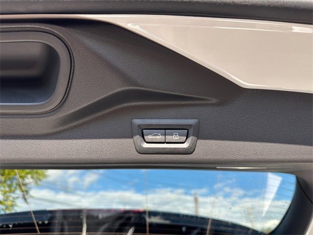 New 2026 BMW X5 xDrive40i w/ M Sport Package image 25