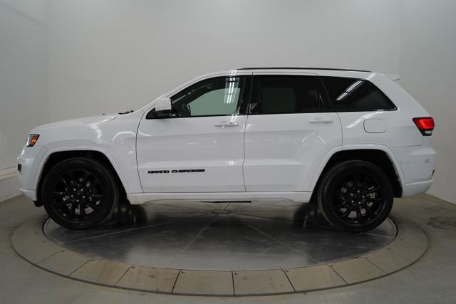 Used 2020 Jeep Grand Cherokee Altitude image 4