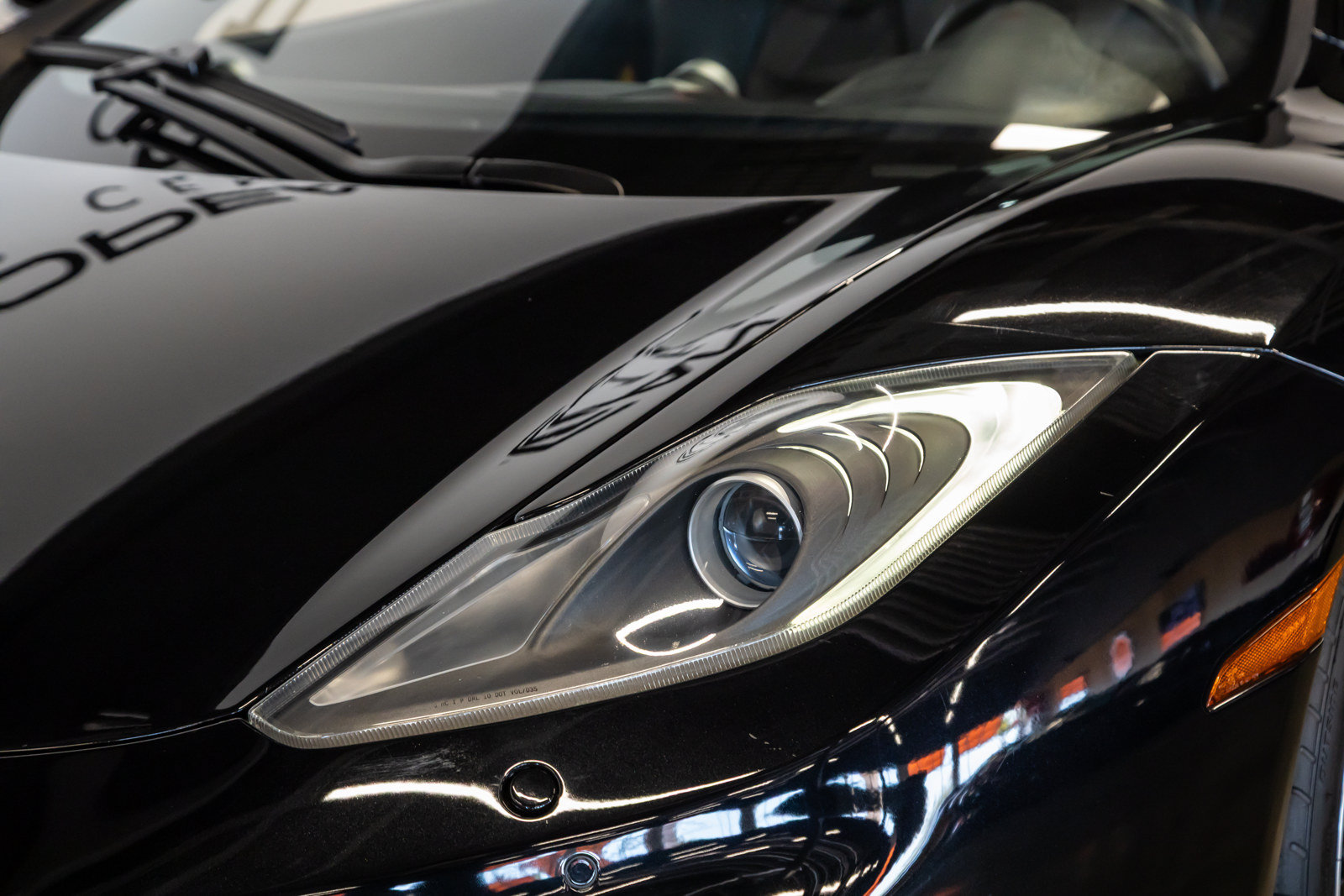 Used 2013 McLaren MP4-12C Spider RWD image 27