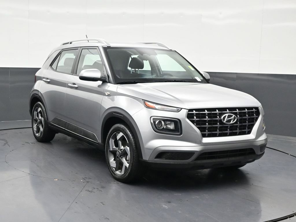 Used 2023 Hyundai Venue SEL w/ Cargo Package FWD image 8