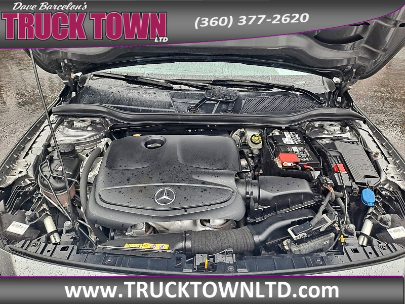 Used 2015 Mercedes-Benz GLA 250 4MATIC image 9