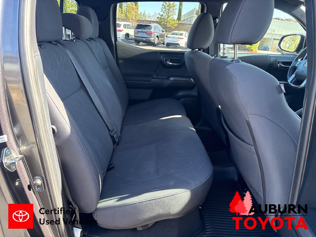 Certified 2018 Toyota Tacoma TRD Off-Road w/ Technology Package AWD/4WD image 21