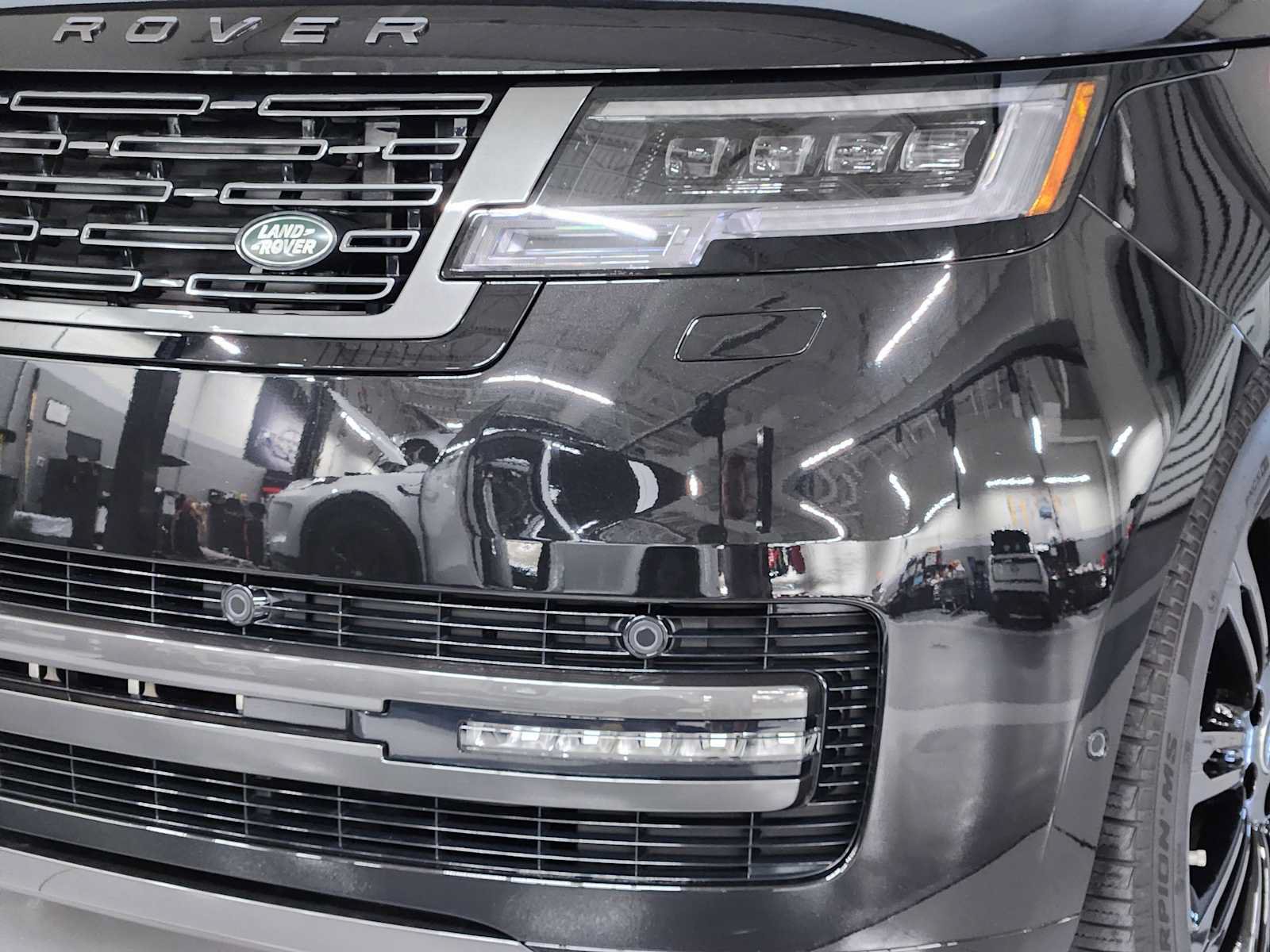 Used 2025 Land Rover Range Rover Long Wheelbase Autobiography AWD/4WD image 23