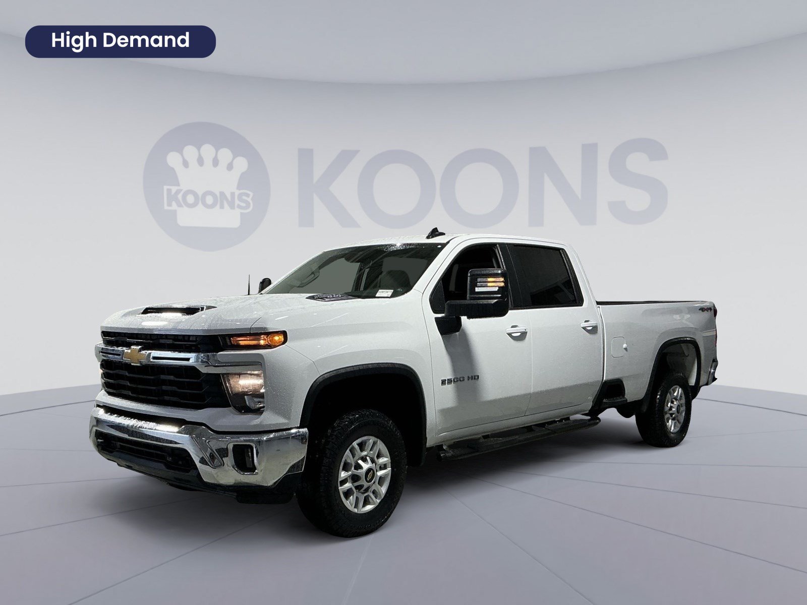 Used 2025 Chevrolet Silverado 2500 LT w/ Convenience Package AWD/4WD image 1