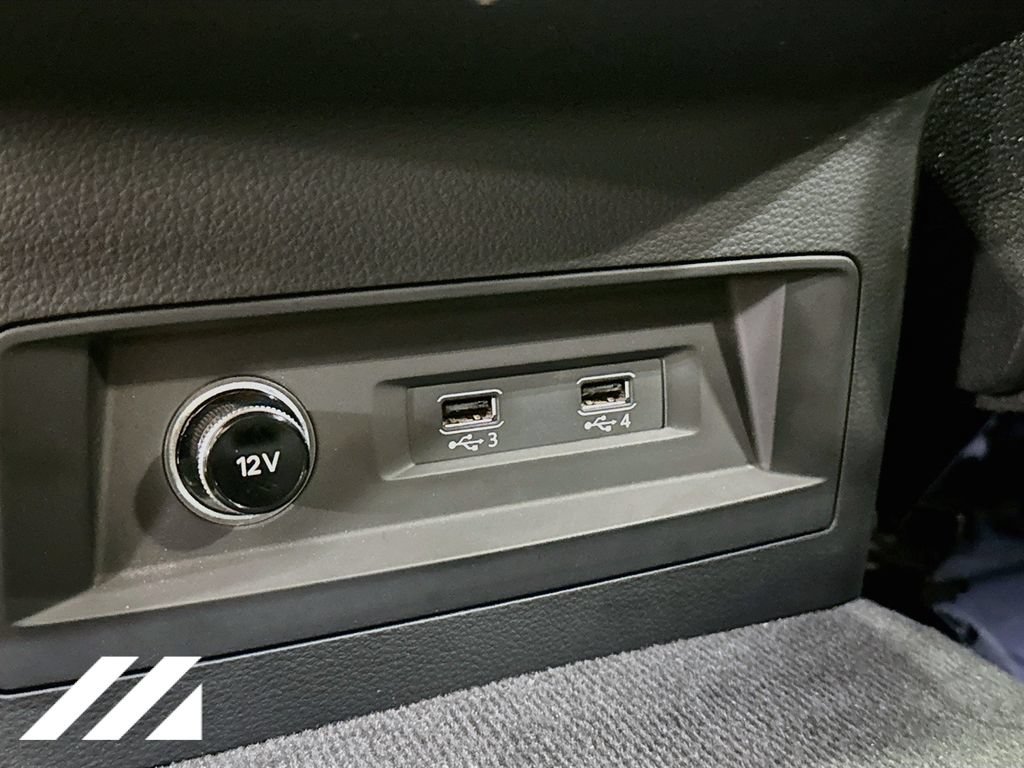 Used 2019 Audi Q8 Prestige w/ Luxury Package AWD/4WD image 27