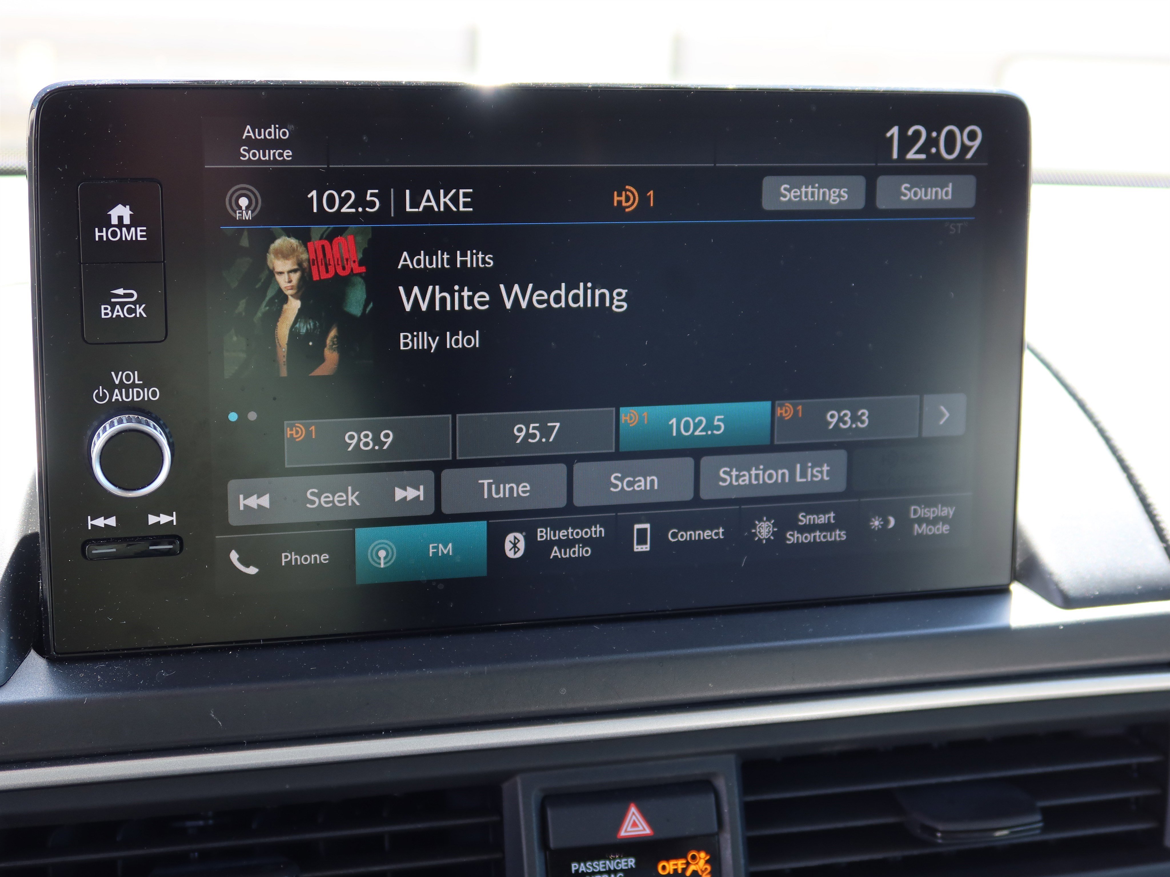 Used 2025 Honda Pilot EX-L image 19