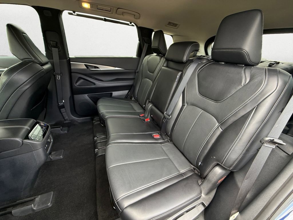 Used 2024 INFINITI QX60 Luxe w/ Cargo Package image 13