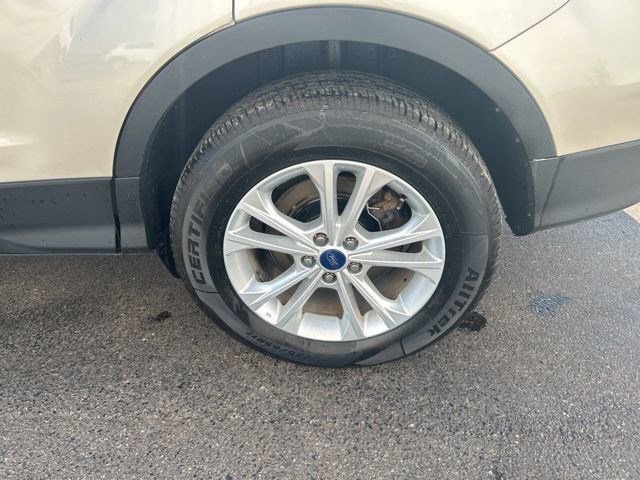 Used 2017 Ford Escape SE w/ Equipment Group 201A image 45