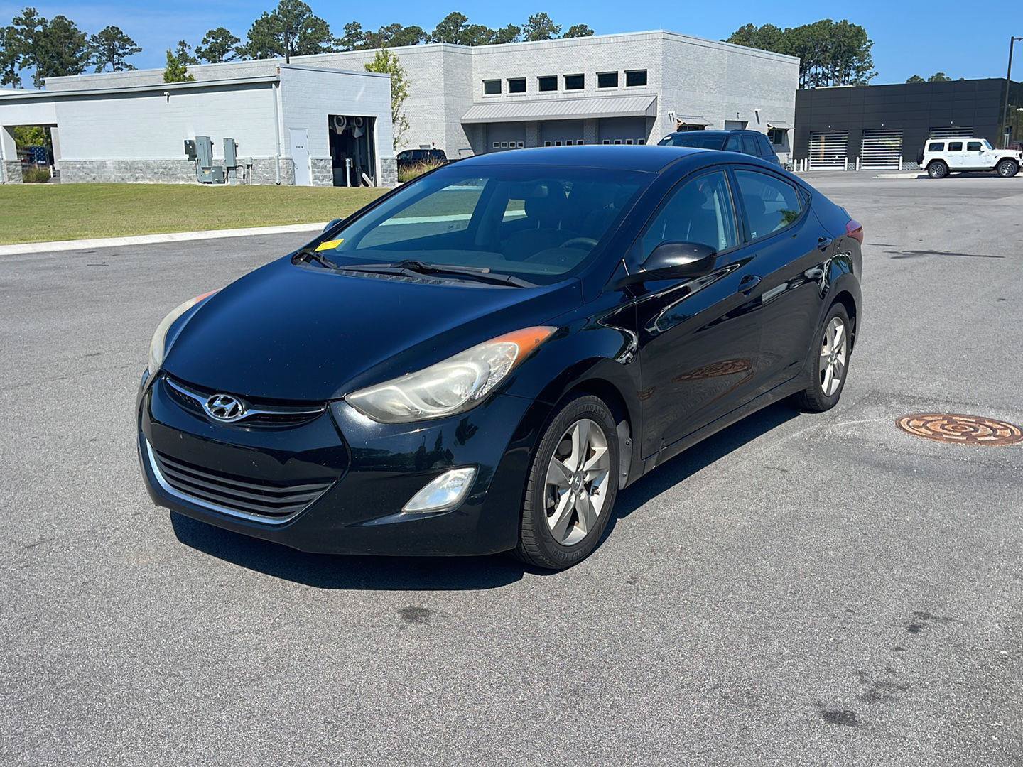 Used 2013 Hyundai Elantra GLS w/ Preferred Pkg FWD image 3