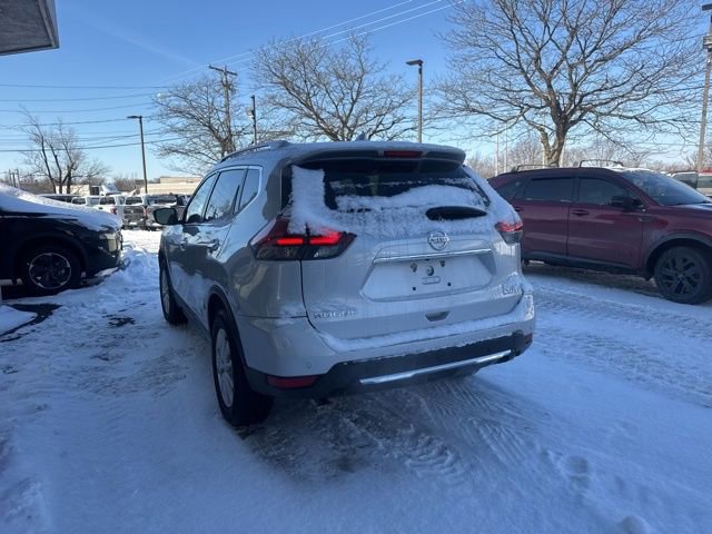 Used 2020 Nissan Rogue SV image 4