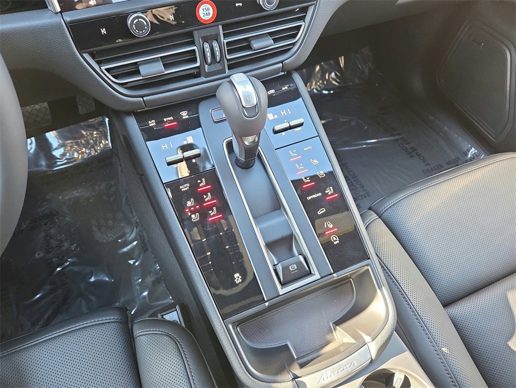 New 2026 Porsche Macan image 14