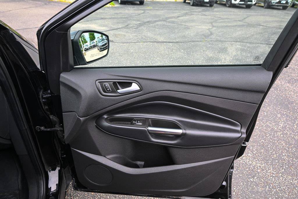 Used 2019 Ford Escape Titanium AWD/4WD image 26