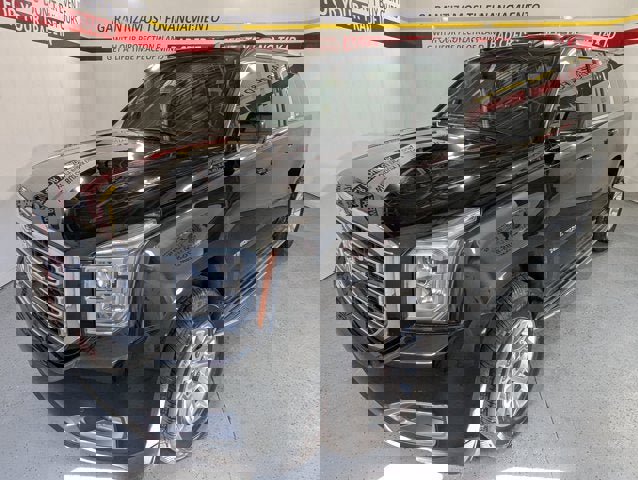 Used 2015 GMC Yukon XL SLT image 3