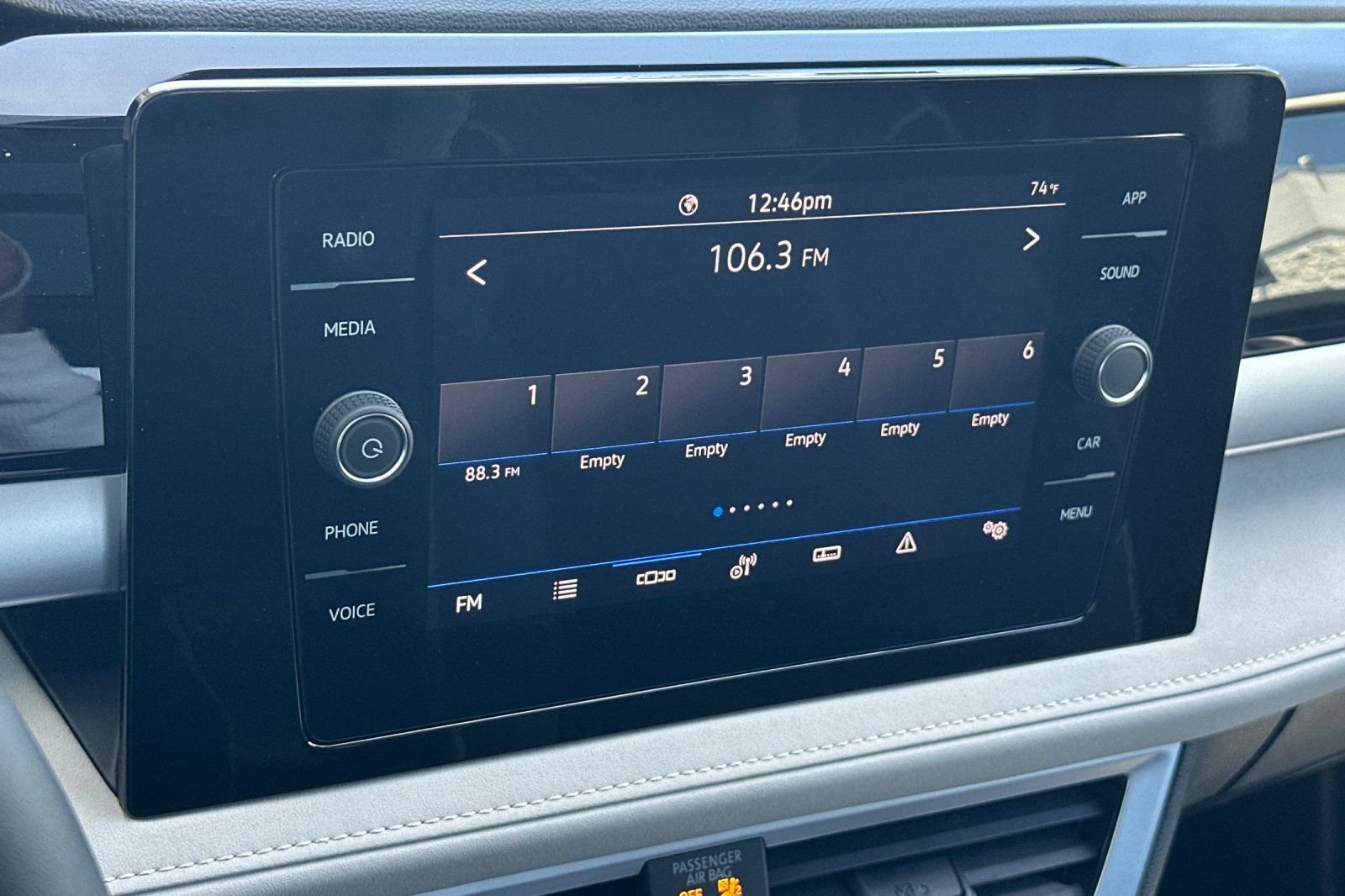 New 2026 Volkswagen Taos SE FWD image 16