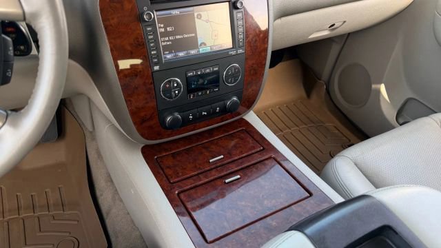 Used 2013 Chevrolet Tahoe LTZ image 39