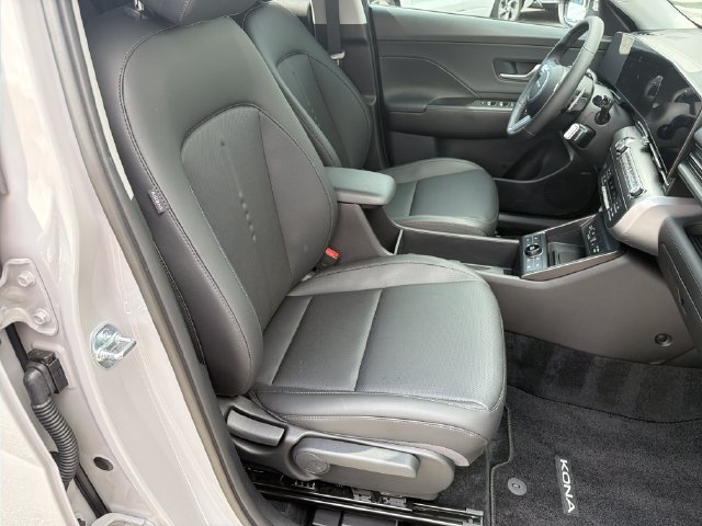 Used 2026 Hyundai Kona Limited FWD image 15