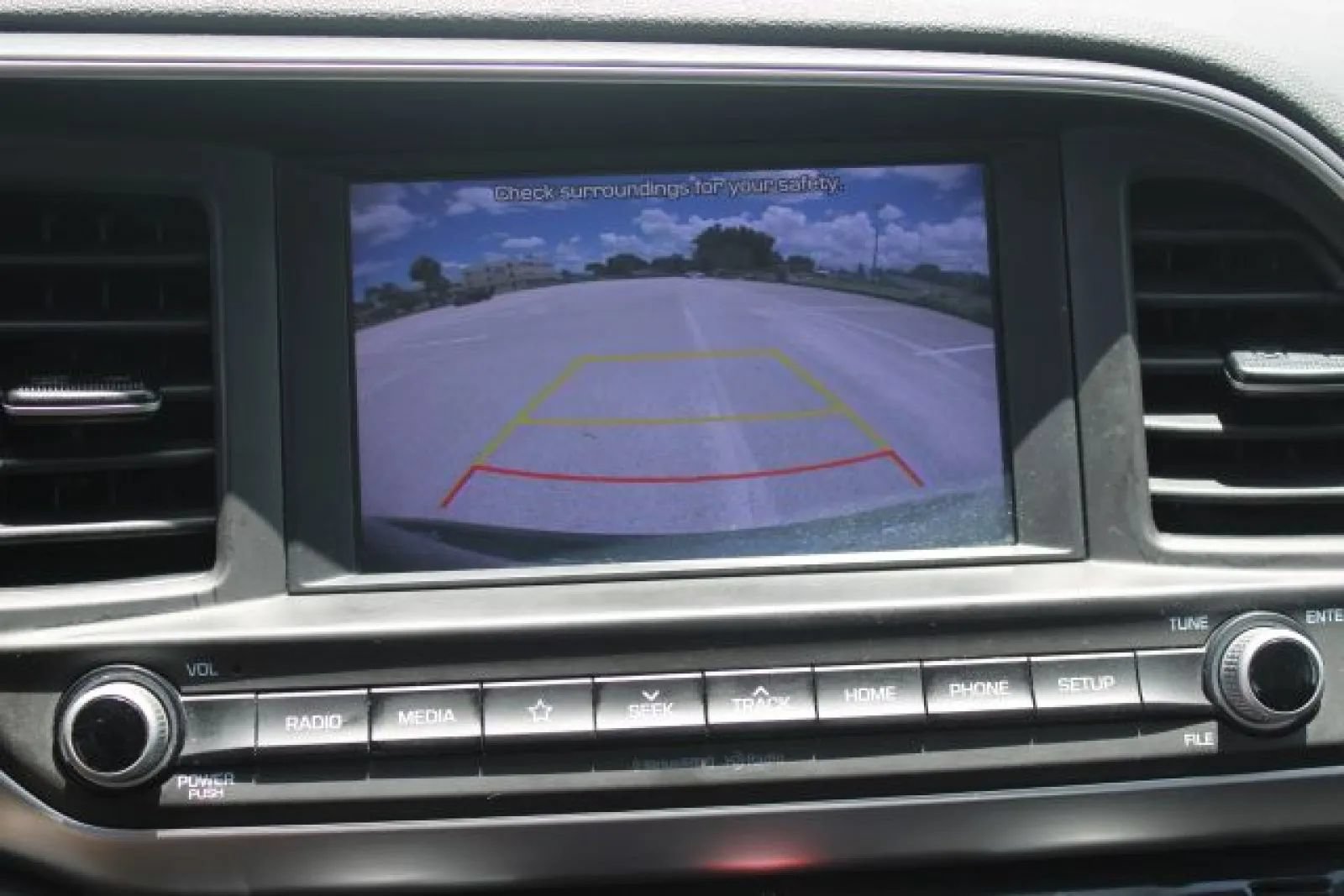 Used 2020 Hyundai Elantra SEL w/ Cargo Package (C1) FWD image 15
