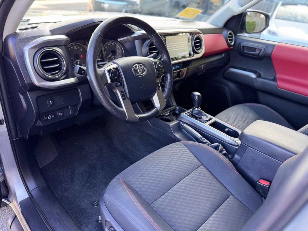 Used 2023 Toyota Tacoma SR5 AWD/4WD image 11