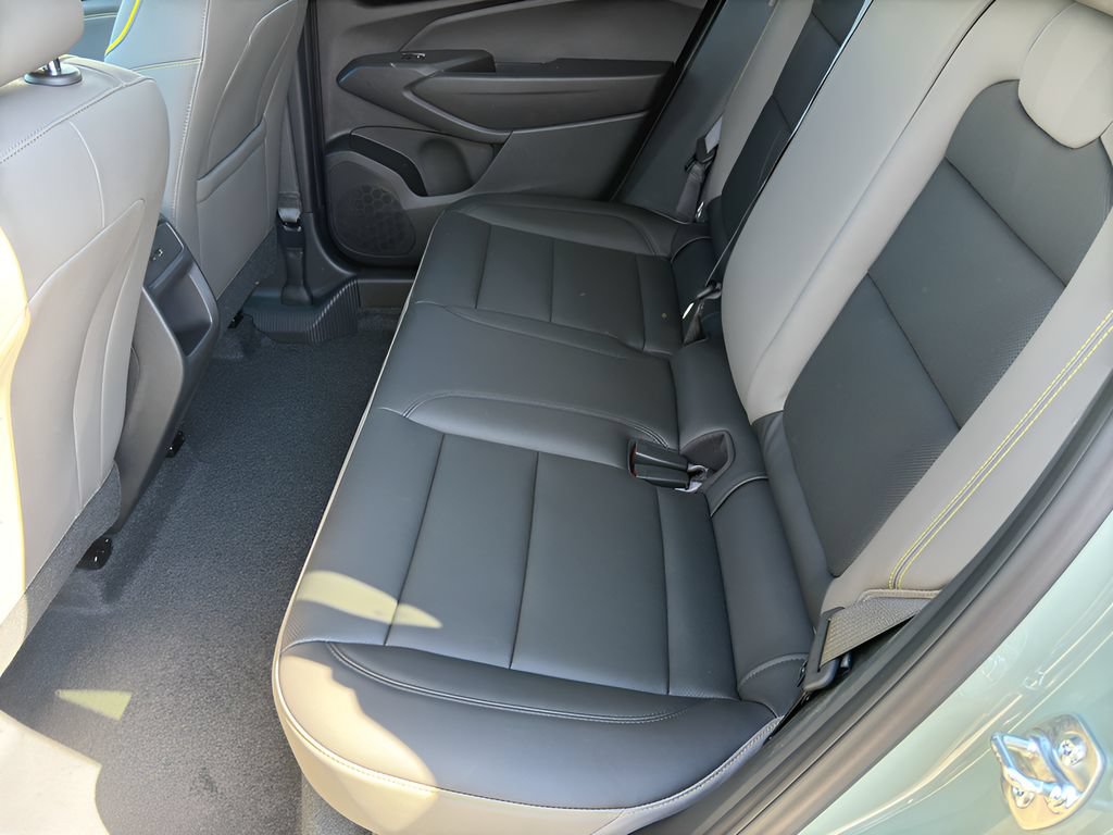 New 2026 Chevrolet Trax ACTIV w/ Driver Confidence Package FWD image 14