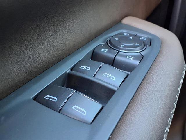 New 2026 GMC Yukon XL Denali Ultimate w/ LPO, Illumination Package image 17