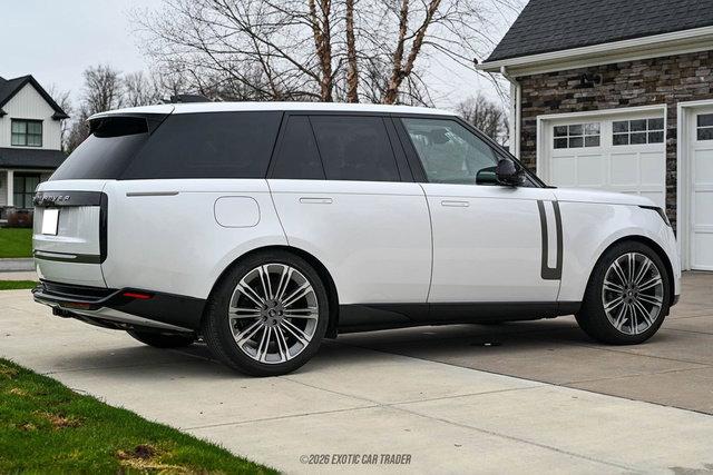Used 2025 Land Rover Range Rover SE image 8