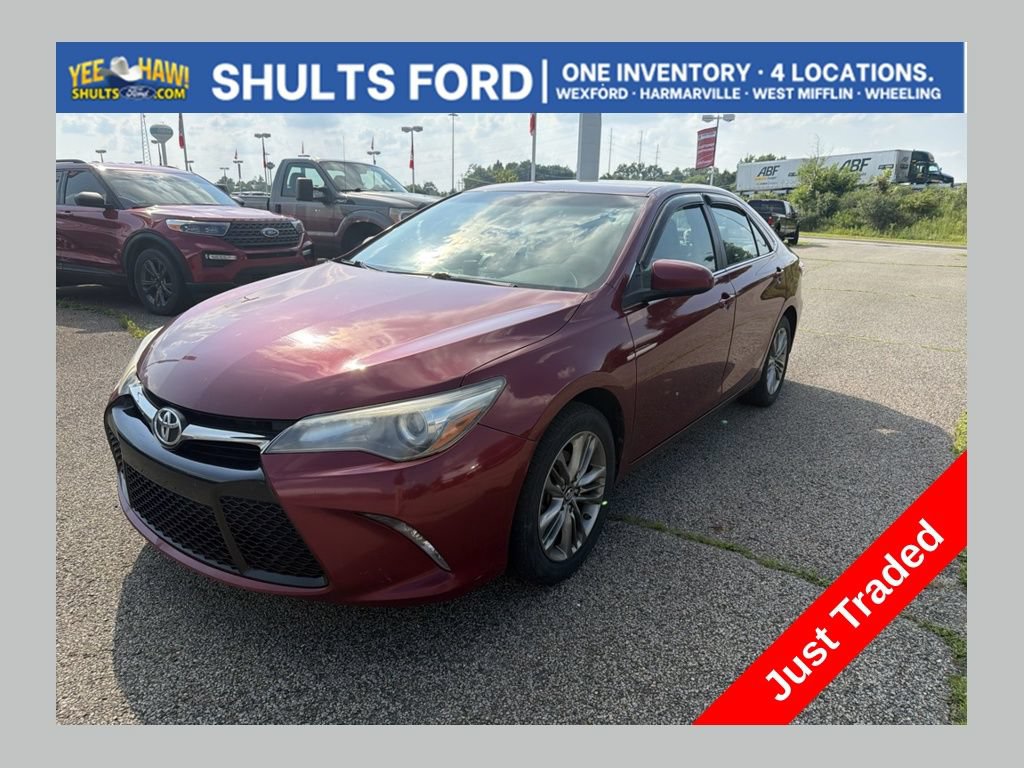 Used 2017 Toyota Camry SE FWD image 1