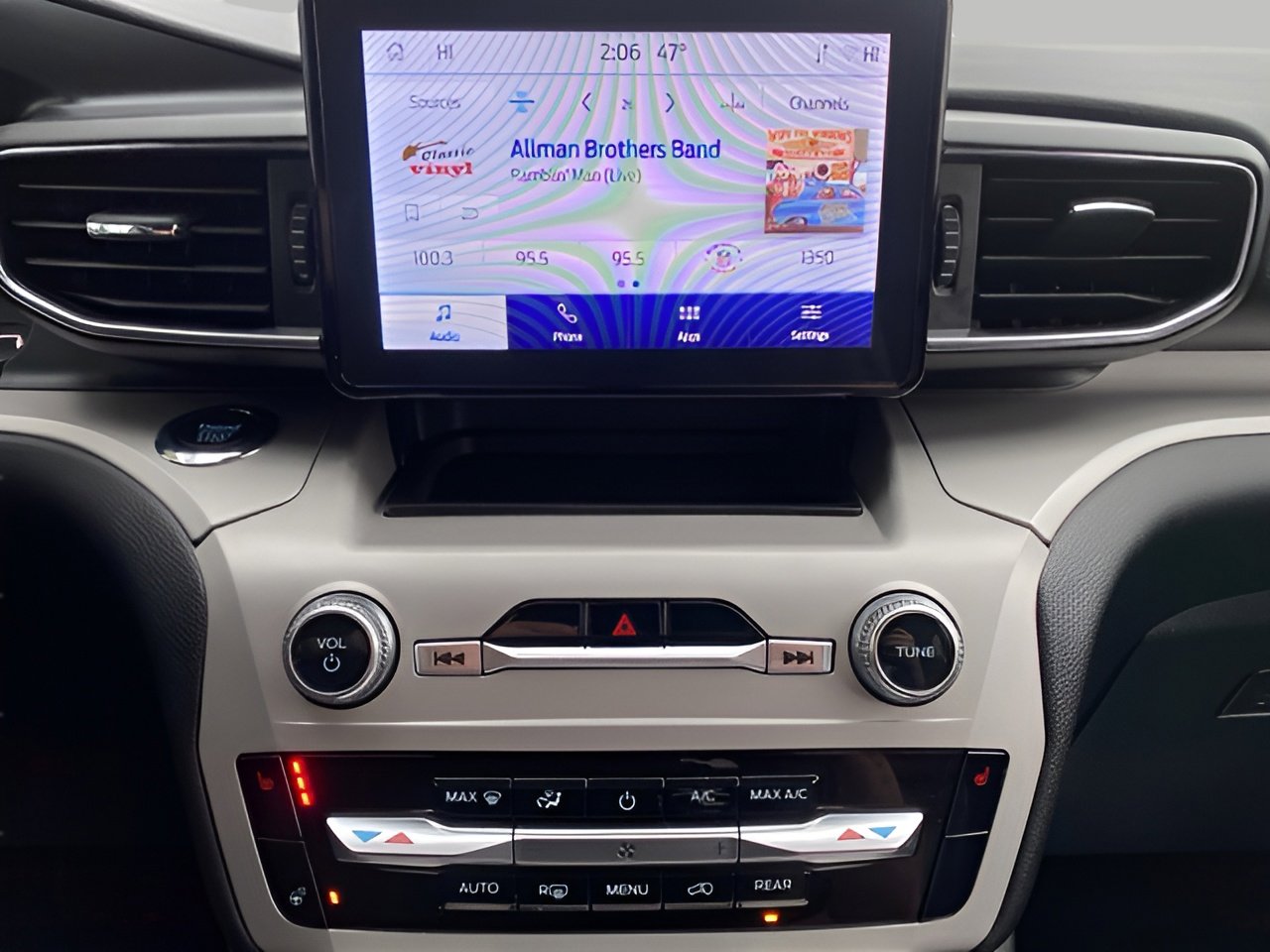 Used 2023 Ford Explorer XLT w/ Equipment Group 202A image 49