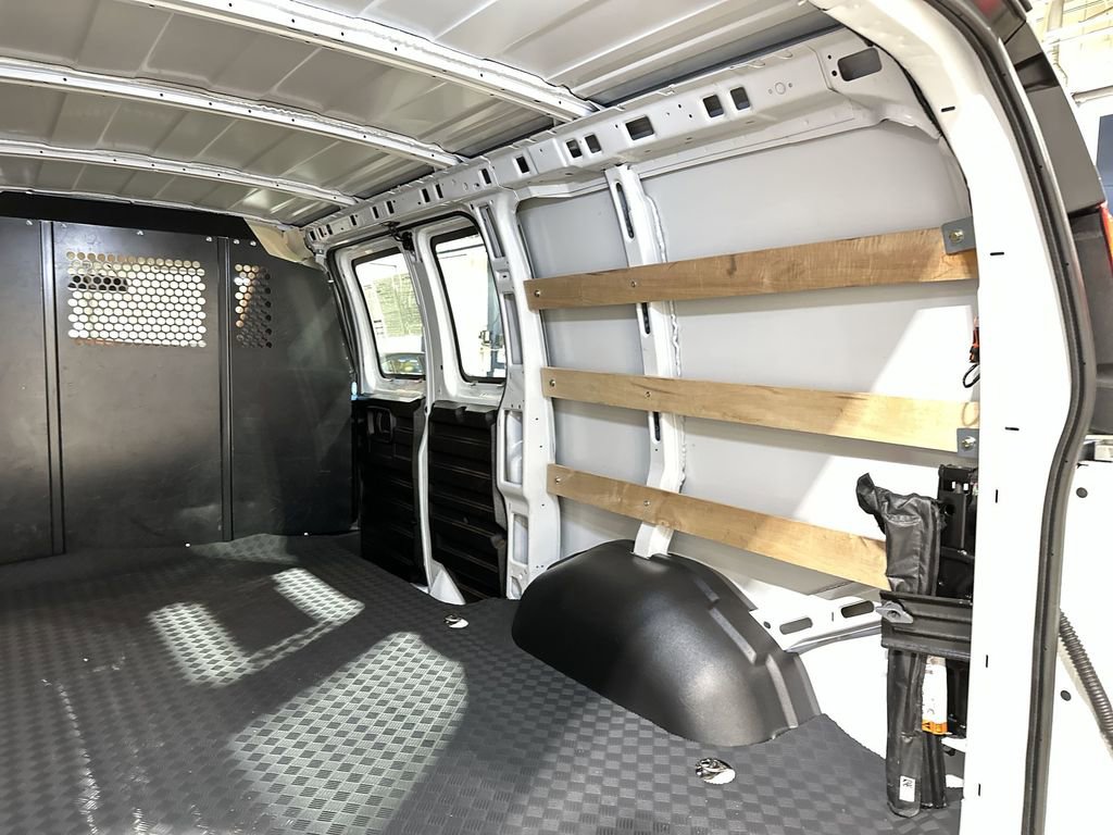 Used 2024 GMC Savana 2500 w/ Driver Convenience Package image 31